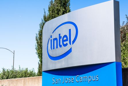 Wstrząsy personalne i reorganizacja w Intelu