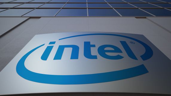 Szef Intela wskazuje powody problemów z półprzewodnikami
