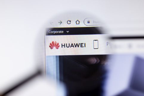 Huawei pomaga Rosji w wojnie? Koncern dementuje