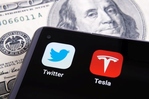 Elon Musk kupi Twittera za ok. 44 mld dol.