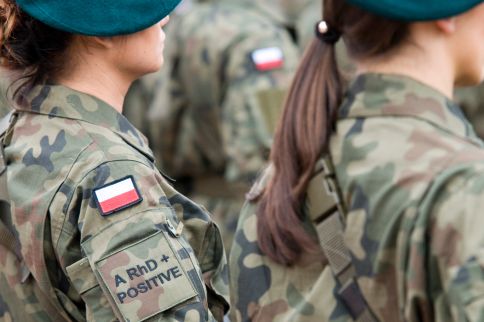 Przetarg w wojsku: 5 mln zł za licencje i serwery