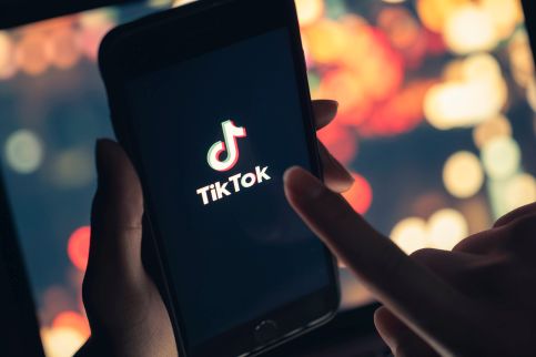 Nie ma planów zbanowania TikToka w Polsce