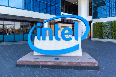 Intel zawiódł oczekiwania. 600 mln dol. straty