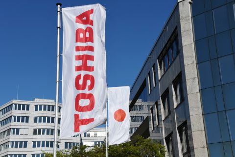 Oferta zakupu Toshiby za 15 mld dol.