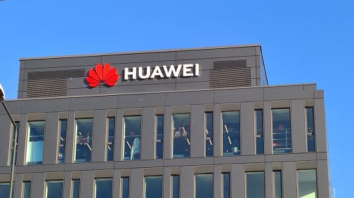 Huawei wysłał „przedsądowe wezwania do milczenia” do Rady ds. cyfryzacji – twierdzi minister