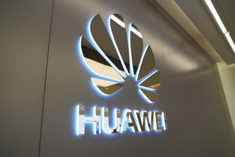 Huawei: spadek zysku o 69 proc., biznes enterprise mocno w górę